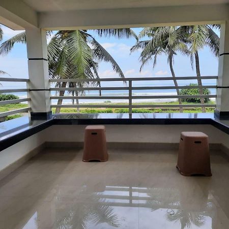 Corniche Beach Resort Mulappilangād 外观 照片