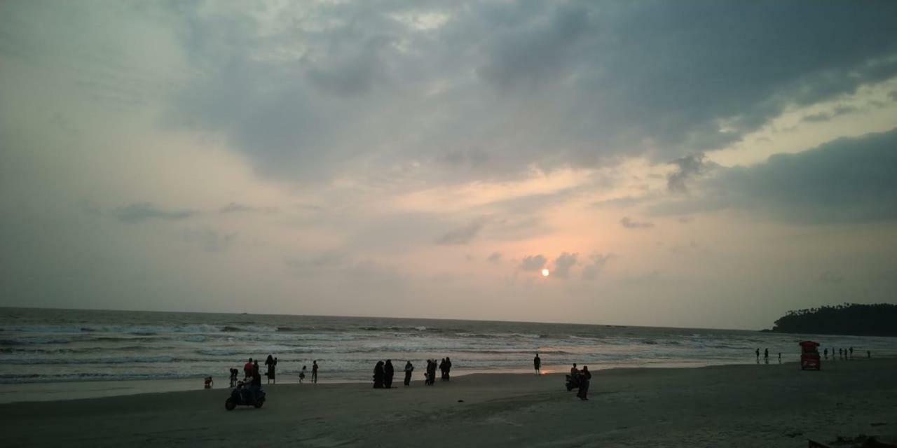 Corniche Beach Resort Mulappilangād 外观 照片