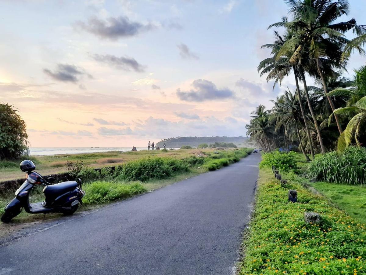 Corniche Beach Resort Mulappilangād 外观 照片